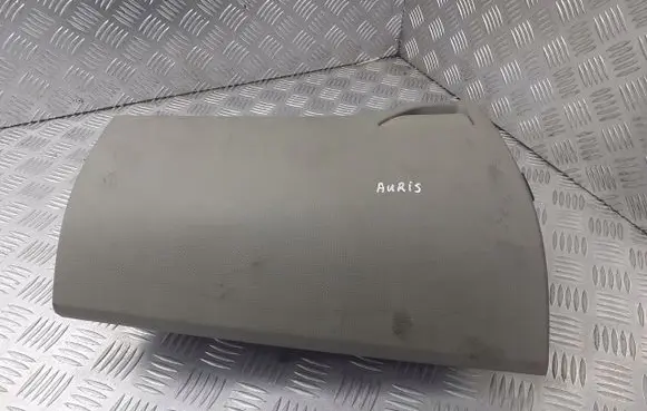 Toyota Auris 150 Glove box 55437-12080