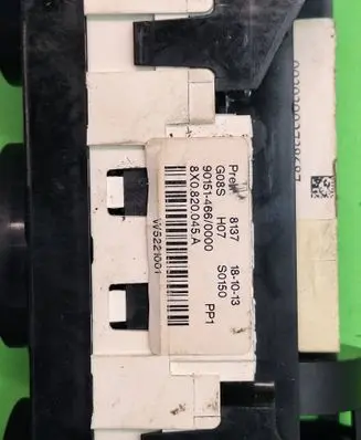 Audi A1 Climate control unit 8X0820045A W5221001