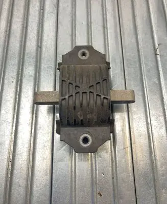 BMW 7 F01 F02 F03 F04 Engine mount bracket 6775916