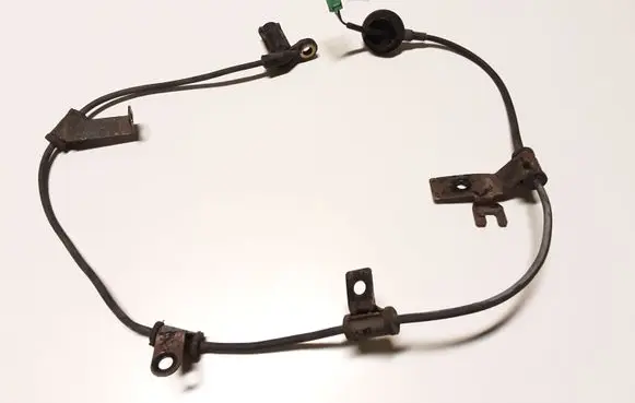 Ford Maverick ABS rear brake sensor YL842C216AL 25071160554