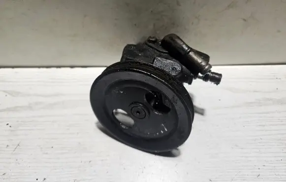Mitsubishi Galant Power steering pump 94118