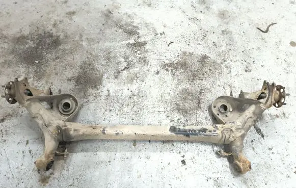 Toyota Prius (XW30) Rear axle beam 