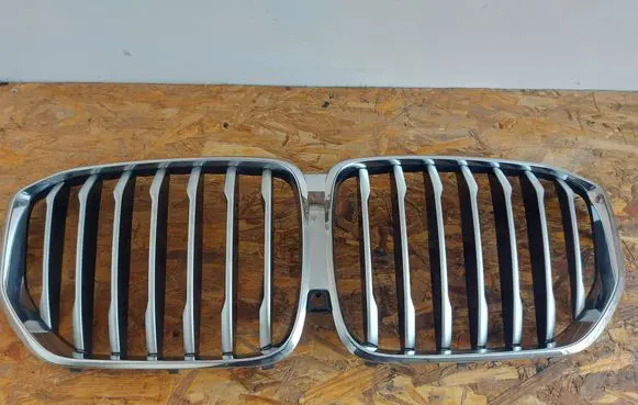 BMW X5 G05 Front bumper upper radiator grill 7454889 7454890 21454110