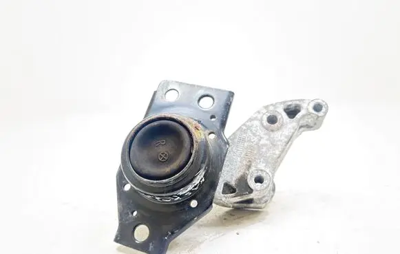 Nissan Qashqai Engine mount bracket DD131009