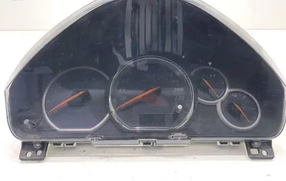 Mitsubishi Grandis Speedometer (instrument cluster) 8100A197