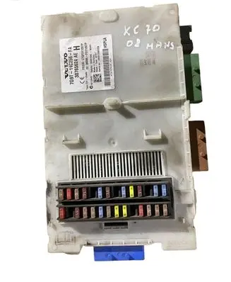 Volvo V70 Fuse module 30765624AE