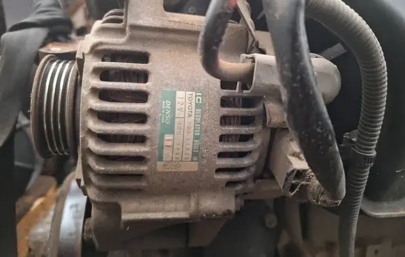Toyota Yaris Generator/alternator 2706021030 1022111950