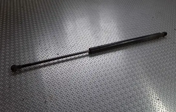 BMW 3 E46 Tailgate/trunk strut/damper 
