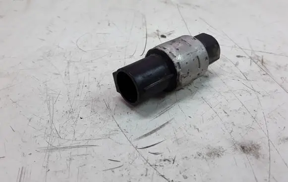 Ford Maverick Air conditioning (A/C) pressure sensor F5VH19E561AA
