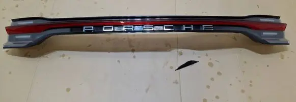 Porsche Macan (95B) Tailgate rear/tail lights 95B945208
