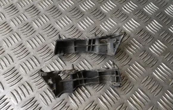 Audi A4 S4 B8 8K Front bumper mounting bracket 8K0807284A 8K0807283A