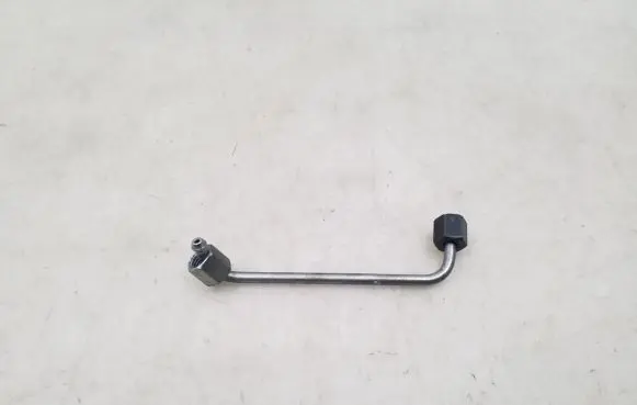 Fuel injector supply line/pipe