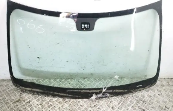 Mercedes-Benz S W221 Front windscreen/windshield window 