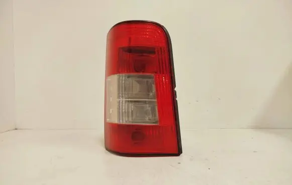 Citroen Berlingo Rear/tail lights E95528