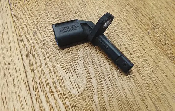 Porsche Macan (95B) ABS brake wheel speed sensor 95B927803B