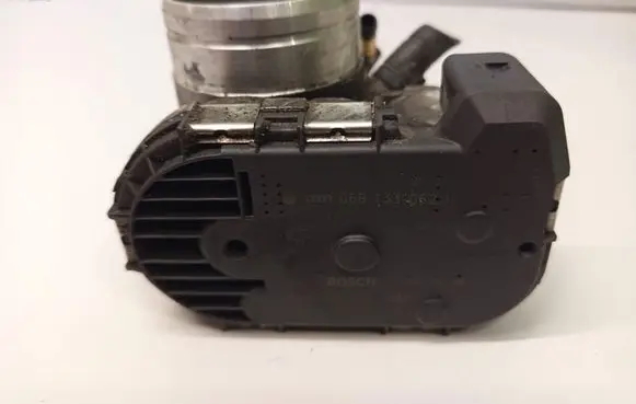 Audi A4 S4 B6 8E 8H Throttle valve 06B133062H