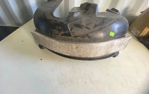 Rear arch fender liner splash guards