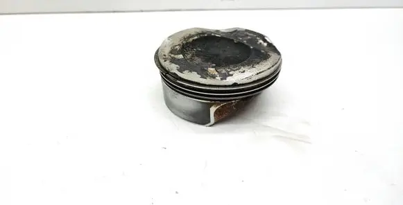 BMW 1 E81 E87 Piston 
