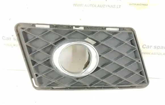Mercedes-Benz GLK (X204) Front bumper lower grill 2048853823 A2048853823