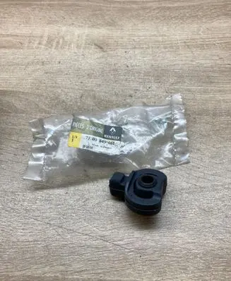 Renault Megane II Muffler mount bracket/holder 7700849461