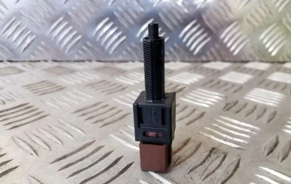 Infiniti FX Brake pedal sensor switch