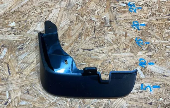 Mazda 3 II Front mudguard BHR1-V3-452 S2509M039-I BHR1V3452