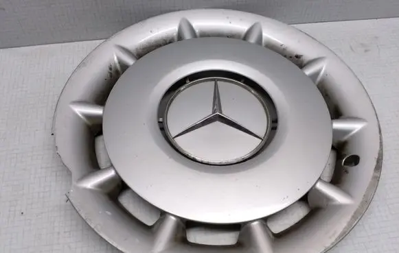 Mercedes-Benz C W202 R15 wheel hub/cap/trim 2024010224
