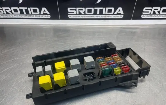 Mercedes-Benz Sprinter W906 Fuse module A9065450401