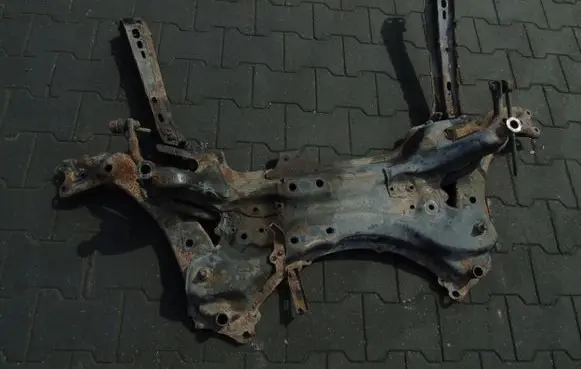 Toyota Auris E180 Rear axle beam with reductor 
