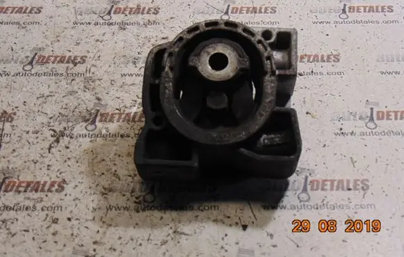 Mercedes-Benz A W169 Engine mount bracket A1692401018