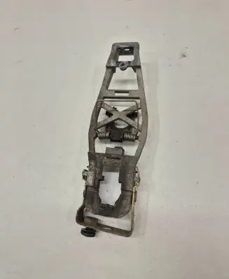 Volkswagen Touran I Front door exterior handle/bracket 1T0837885