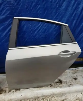 Mazda 6 Rear door