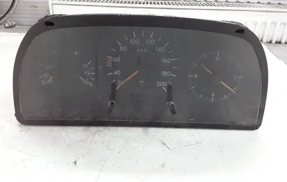 Mercedes-Benz Vito Viano W638 Speedometer (instrument cluster) 0005423001