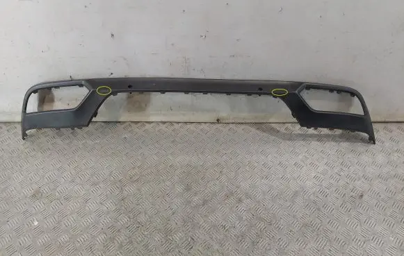 Front bumper lip