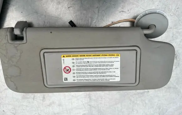 Opel Astra J Sun visor