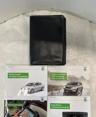 Skoda Superb B6 (3T) User manual 