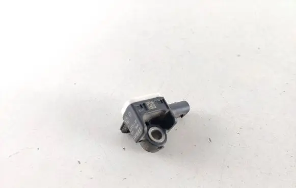 Mercedes-Benz Vito Viano W447 Airbag deployment crash/impact sensor A4479050013