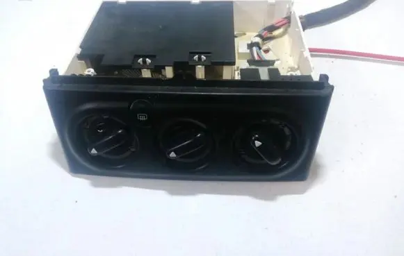 Renault Laguna I Climate control unit 9041703027