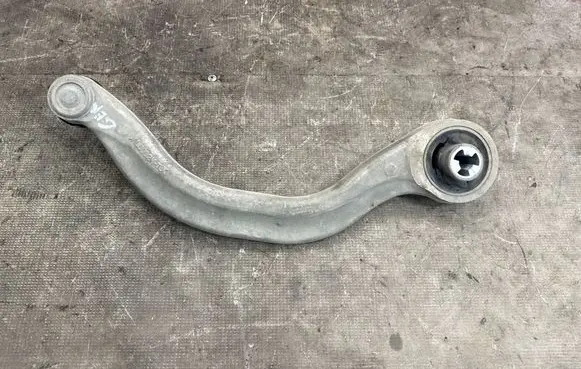 Tesla Model Y Front lower control arm/wishbone 104435900A 6322218
