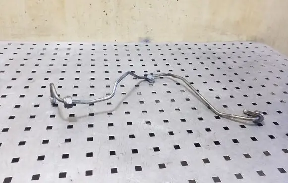 Jeep Grand Cherokee Fuel line pipe