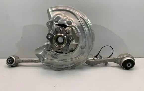 BMW X4 G02 Front wheel hub spindle knuckle 6882598