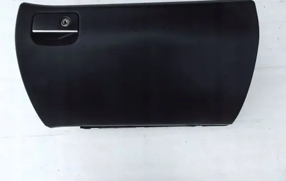 Glove box