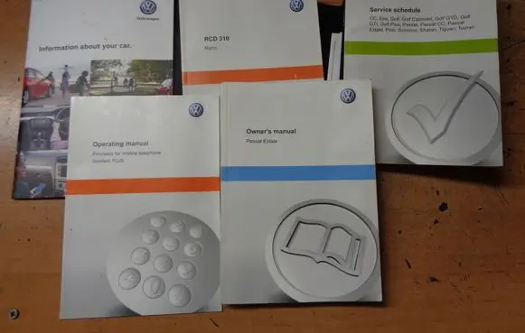 Volkswagen PASSAT B7 Owners service history hand book 