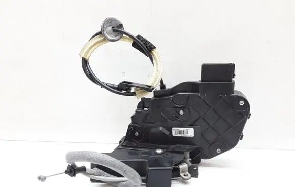 Volvo XC60 Front door lock 30799301