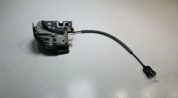 Audi A3 S3 8V Front door lock 8V3837350A