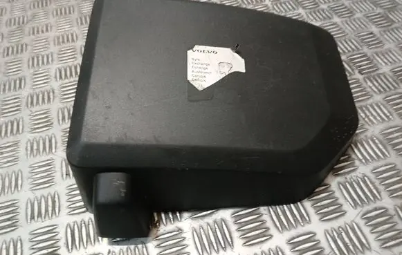 Volvo XC90 Air filter box cover 30680265 8087082 MA15