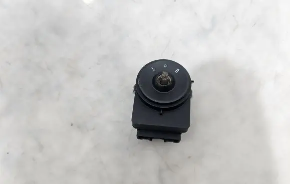 Opel Insignia A Wing mirror switch 13271827