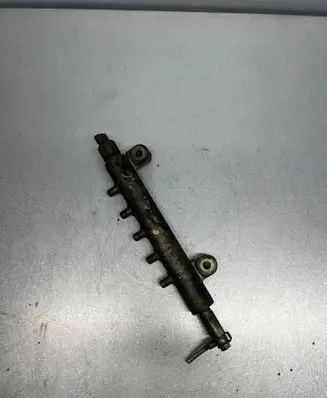 Nissan X-Trail T30 Fuel main line pipe 0420