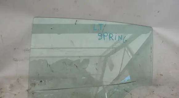 Dacia Spring Rear door window glass brak