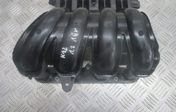 Nissan Micra Intake manifold